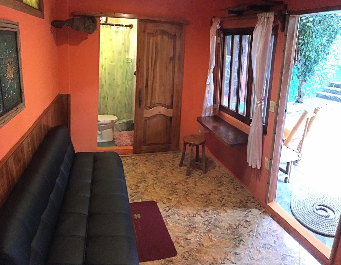孤身乔治生态山林小屋旅馆 阿约拉港 客房 照片